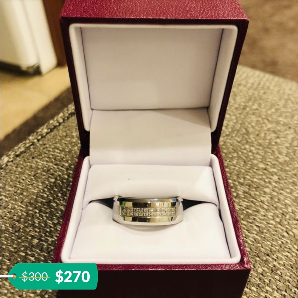 Helzberg Diamonds Men Wedding Band